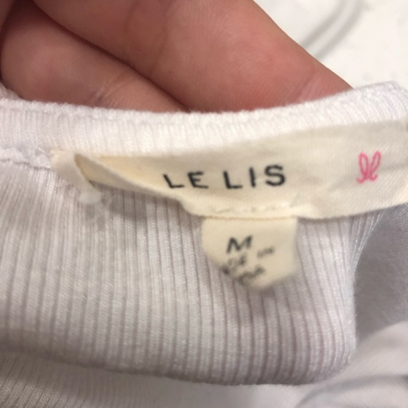 White top - Picture 4 of 5